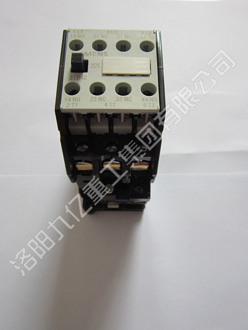 各種型號(hào)接觸器 各種型號(hào)接觸器